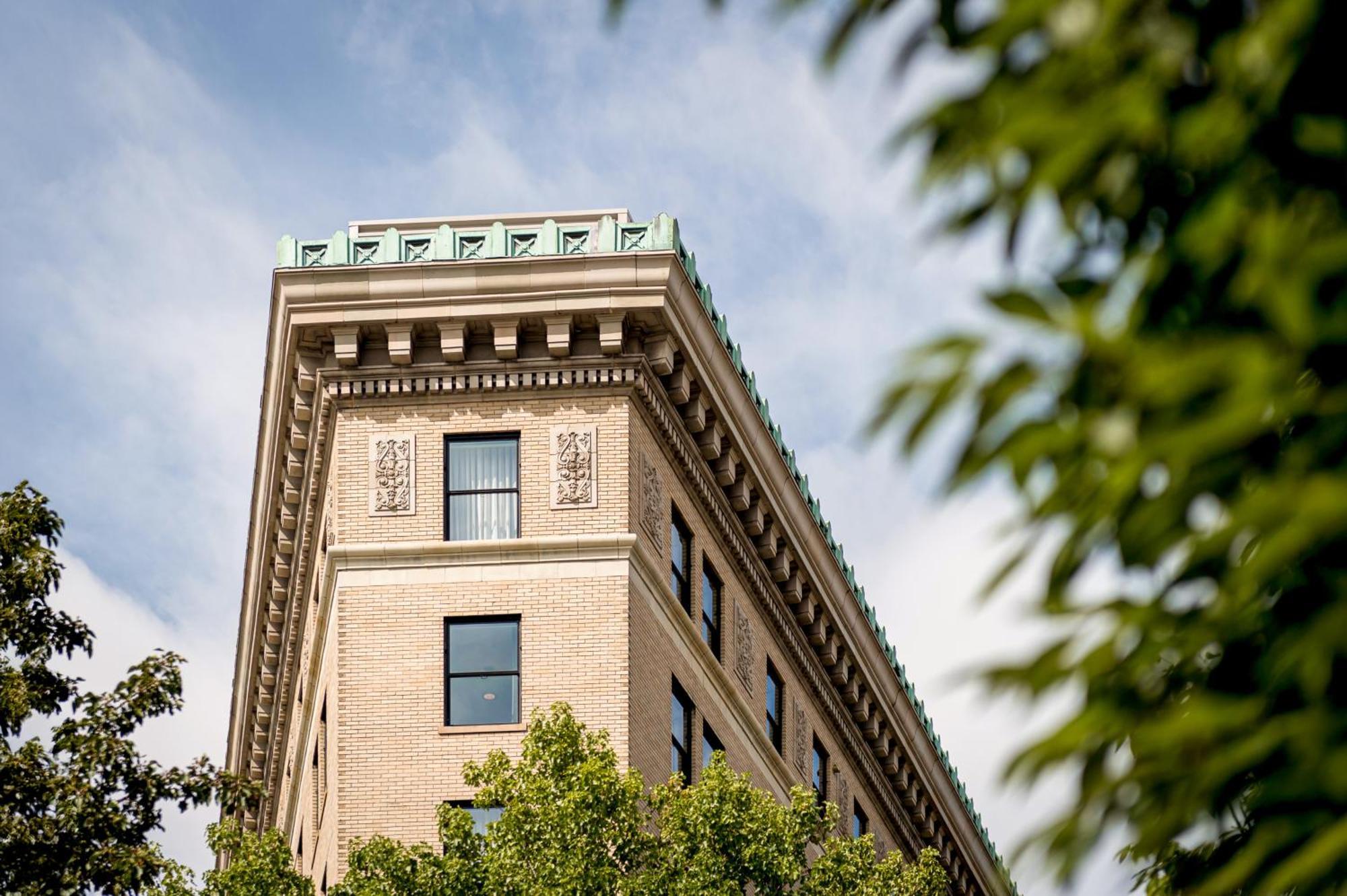 The Flat Iron Hotel アシュビル エクステリア 写真