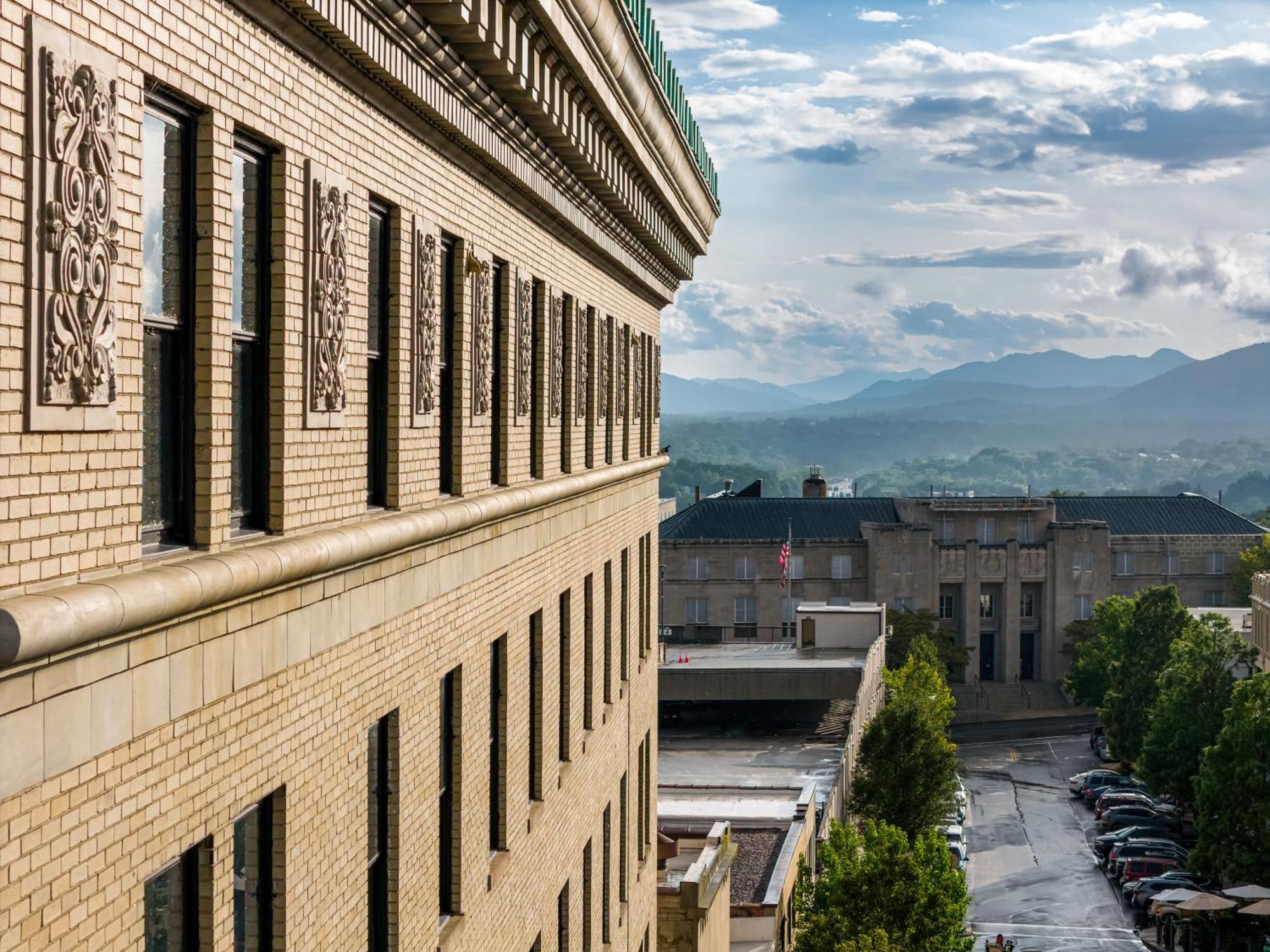 The Flat Iron Hotel アシュビル エクステリア 写真